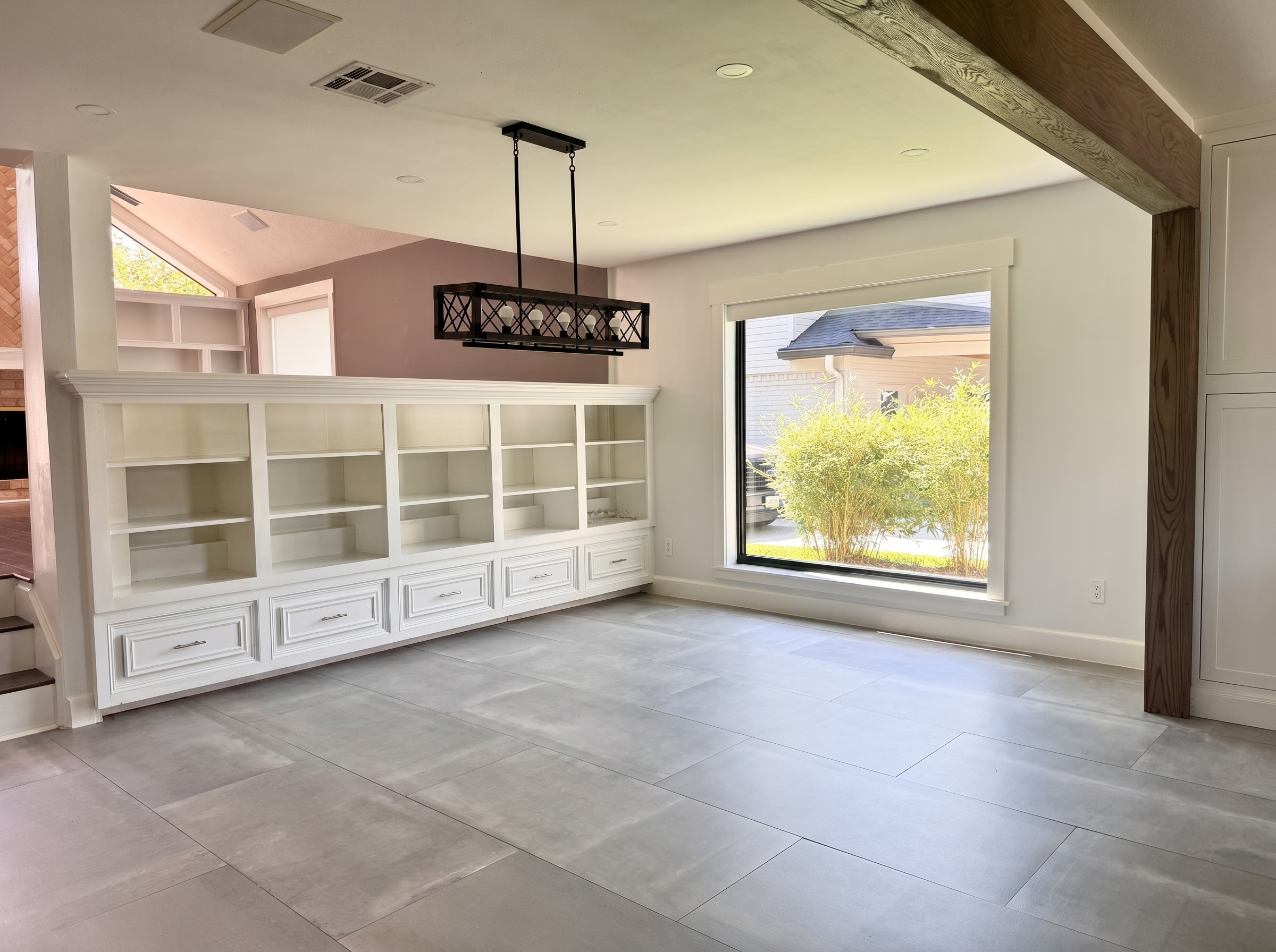 Built-ins between dining and living